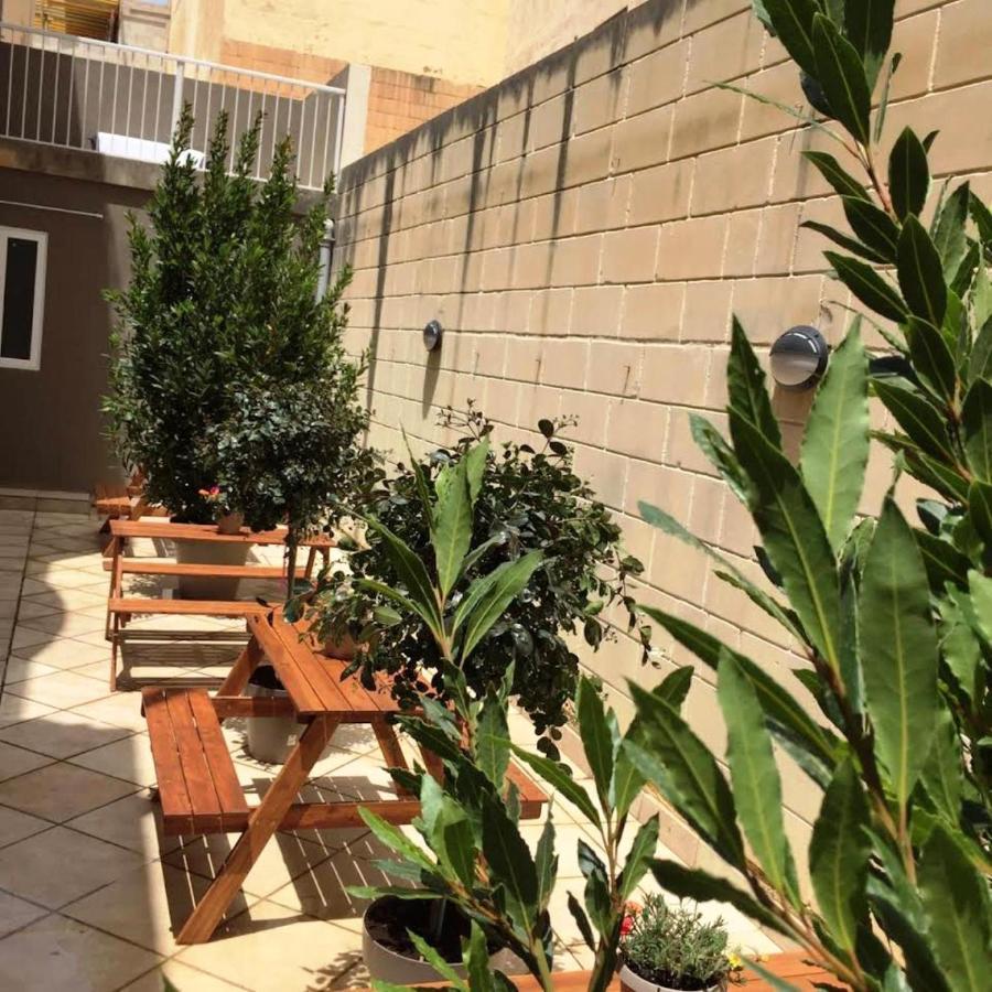 Villa Arjuza - Private Self Catering Bedrooms With Bathroom Is-Swieqi Exteriör bild