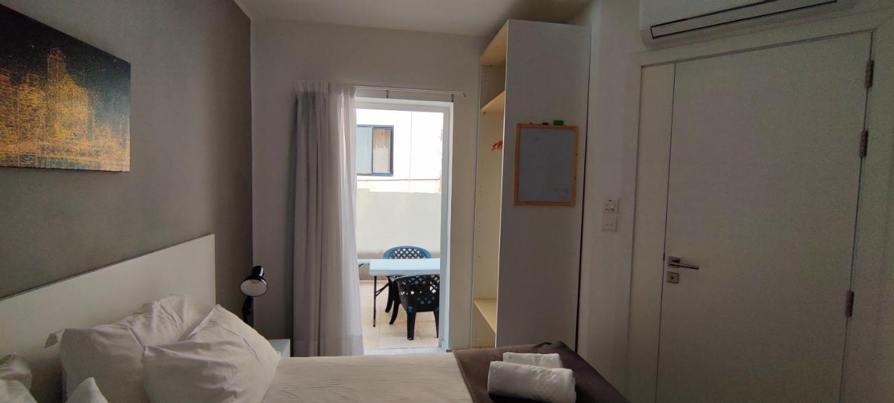 Villa Arjuza - Private Self Catering Bedrooms With Bathroom Is-Swieqi Exteriör bild